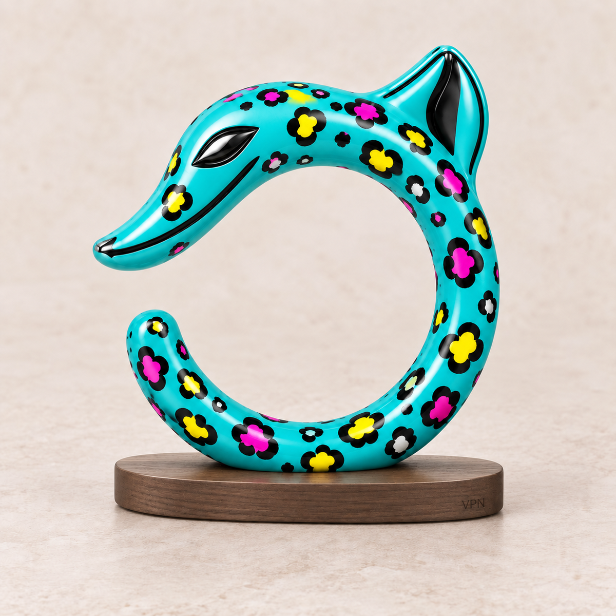 Turquoise floral HONGSHAN C-dragon sculpture on a dark oval base