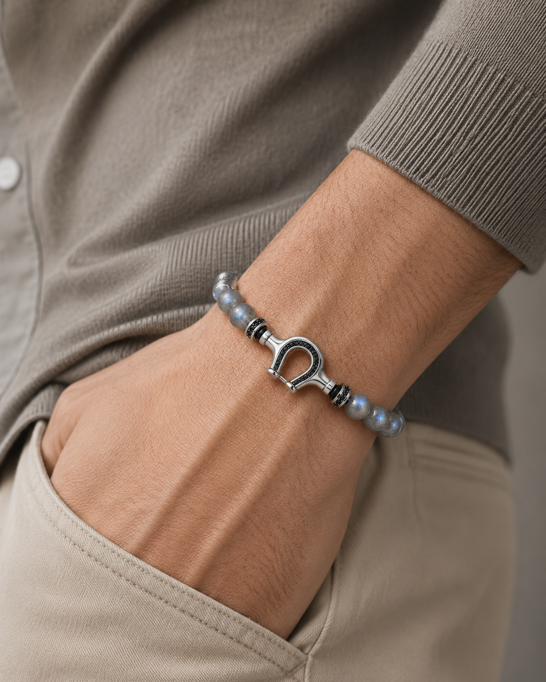 VESPERON NUMEN Lunar Stone Horseshoe Bracelet