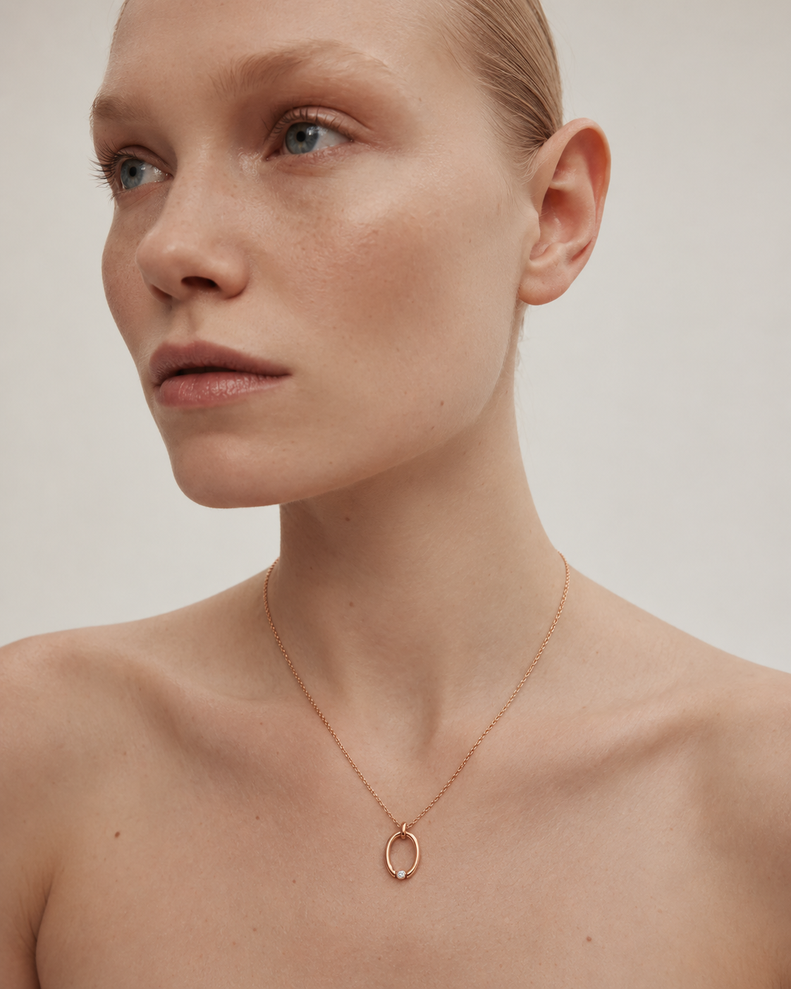 Eternal Horseshoe Round-Cut Necklace