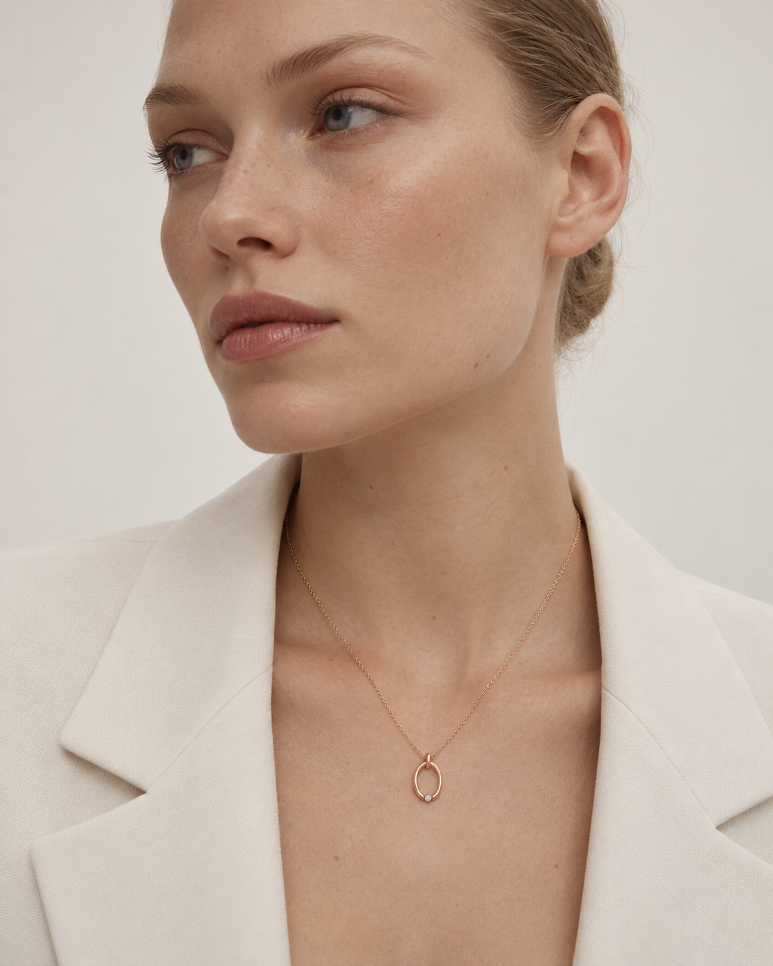 Eternal Horseshoe Round-Cut Necklace