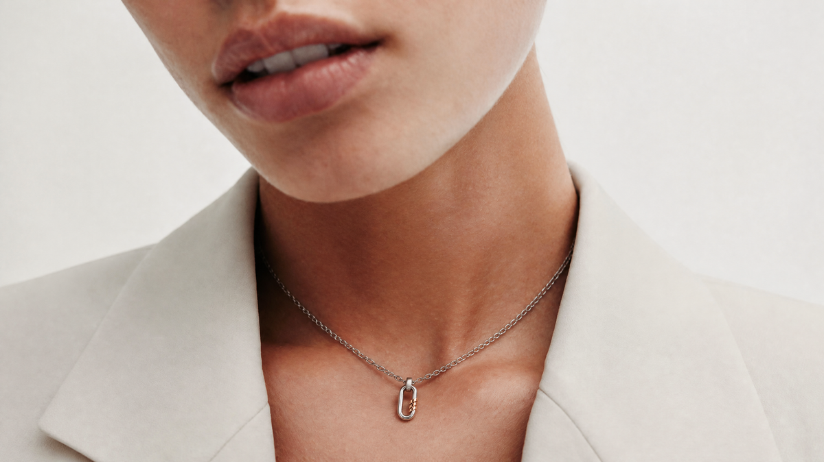 VESPERON NEXUS HELIX Pendant Necklace