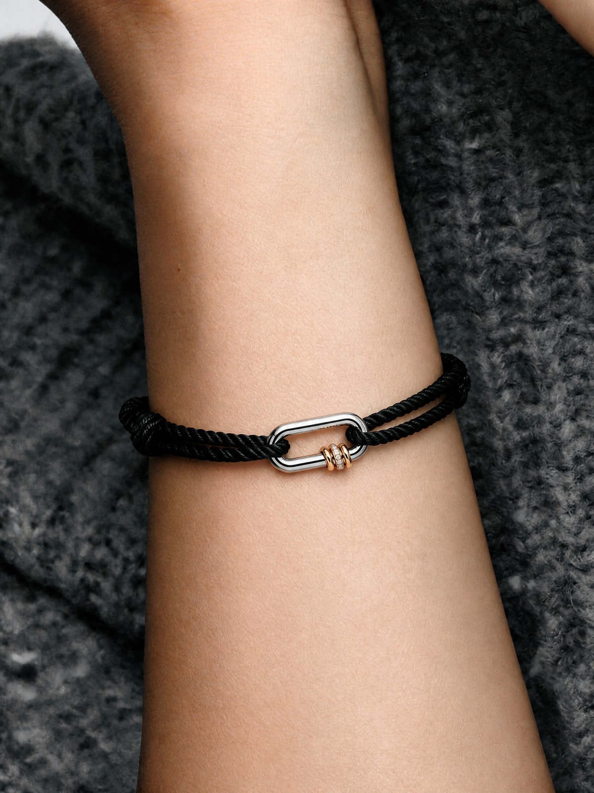NEXUS LUMINA — Obsidian Black