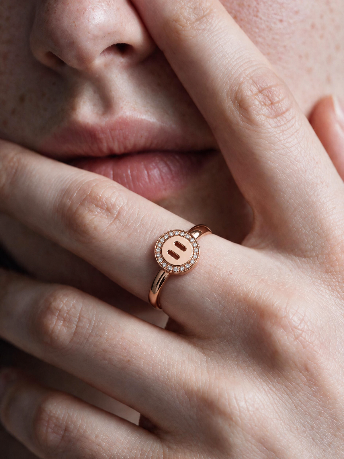 Venustas Gemina  Signet Ring